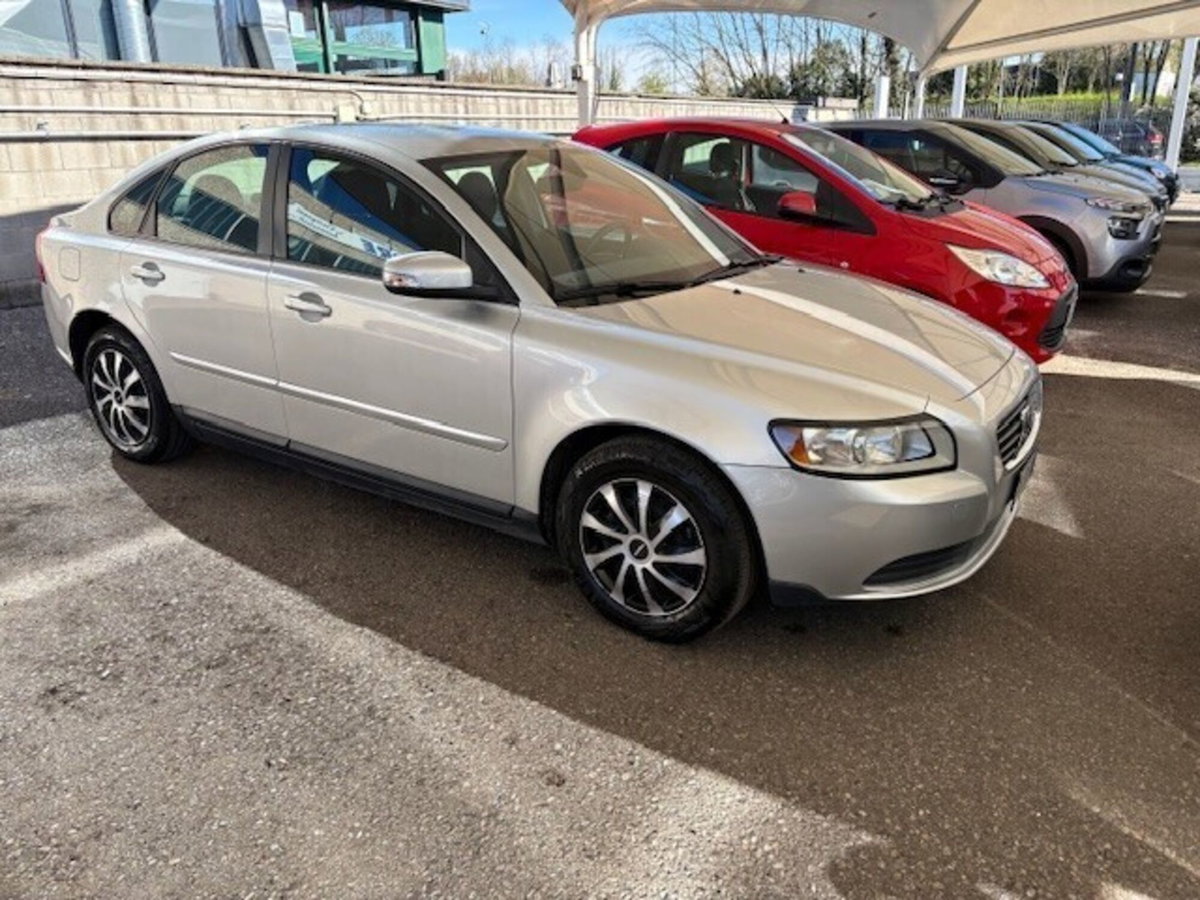 Volvo S40 1.6 16V cat Summum (15)