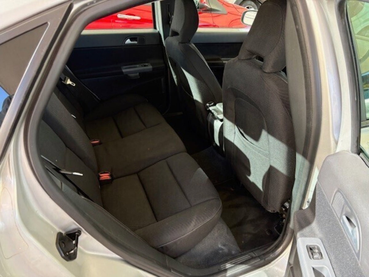 Volvo S40 1.6 16V cat Summum (17)