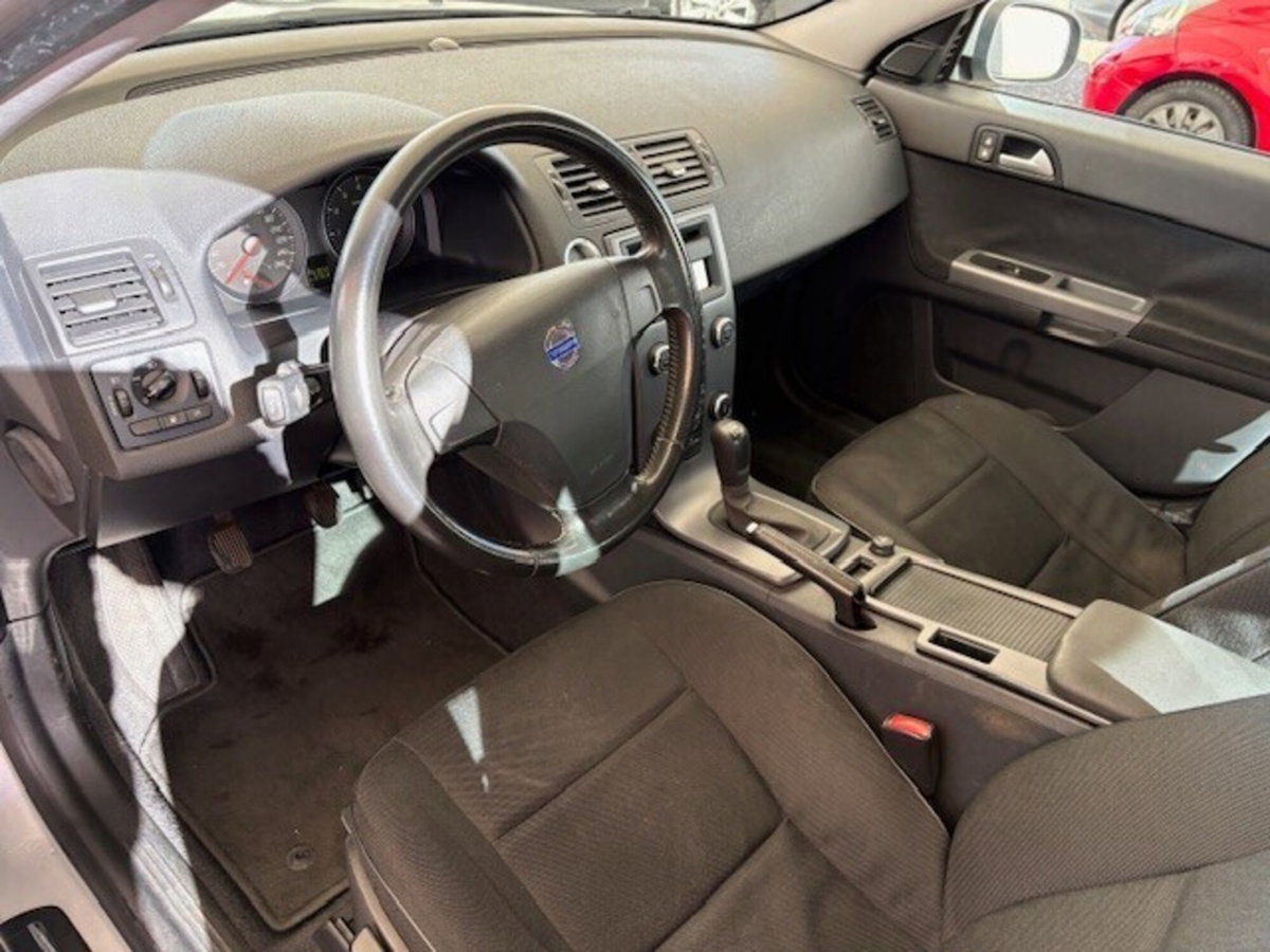 Volvo S40 1.6 16V cat Summum (7)