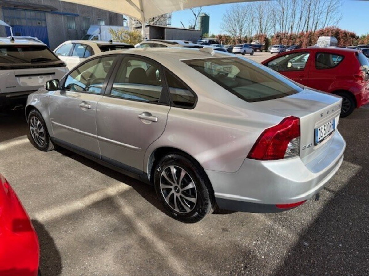 Volvo S40 1.6 16V cat Summum (9)