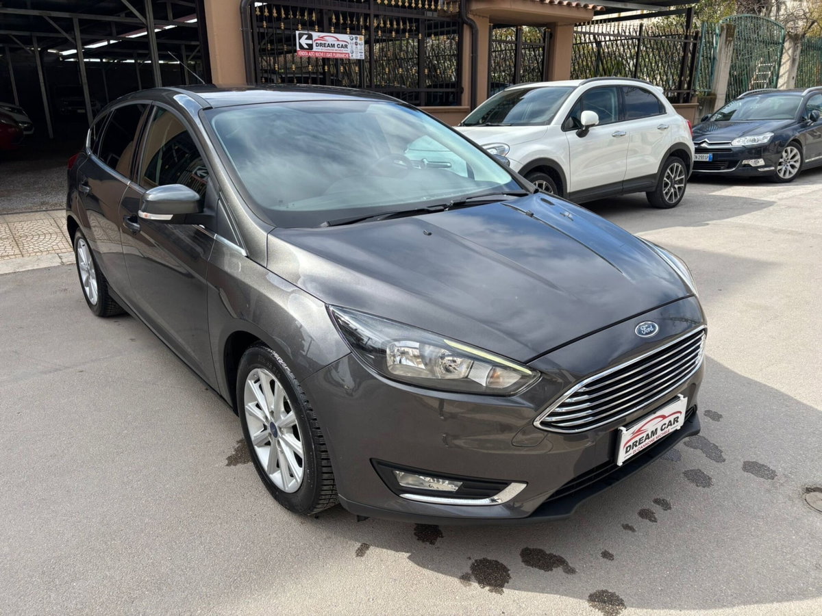 Ford Focus 1.5 TDCi 120 CV Start&Stop Titanium (4)