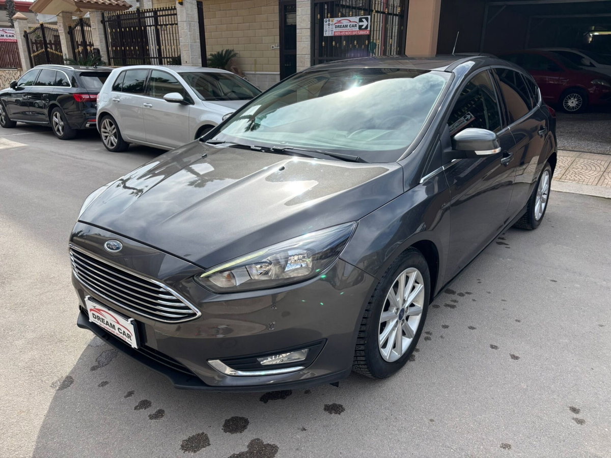 Ford Focus 1.5 TDCi 120 CV Start&Stop Titanium (6)