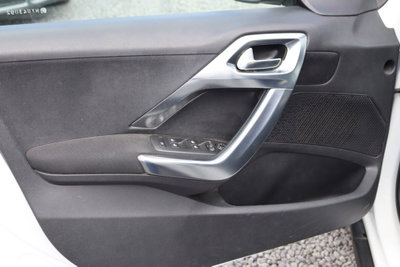 Peugeot 2008 100 Allure (10)