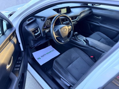 Lexus UX Hybrid Business (10)