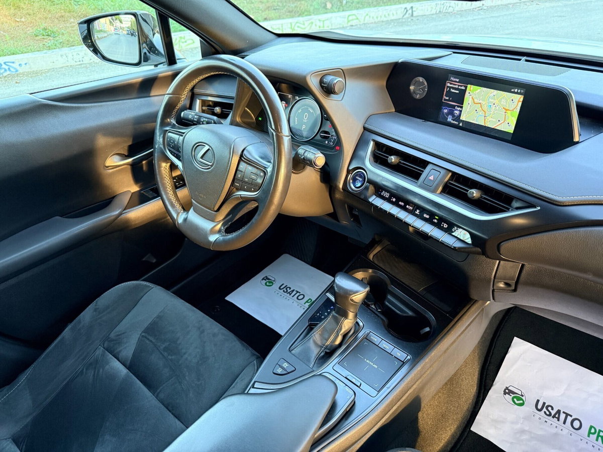 Lexus UX Hybrid Business (19)