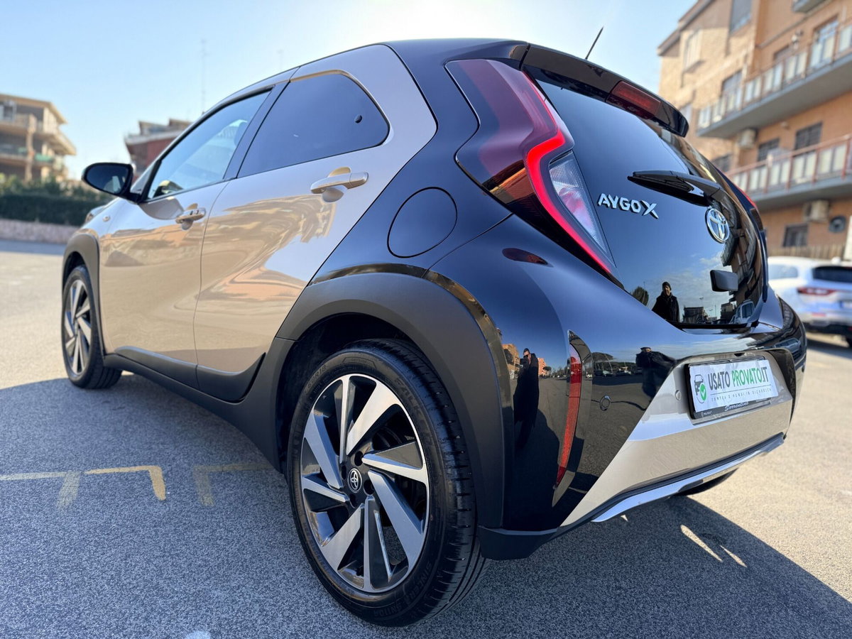 Toyota Aygo X 1.0 VVT-i 72 CV 5 porte Limited S-CVT (6)