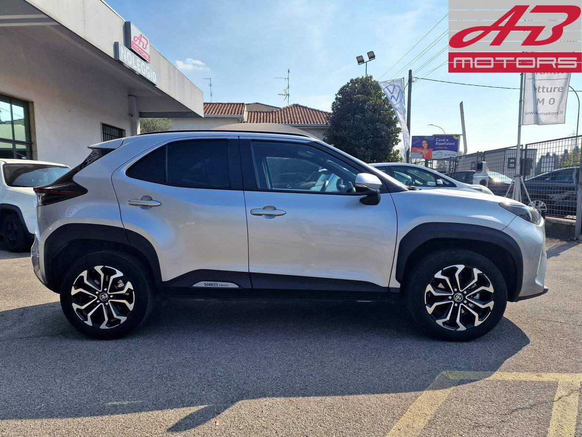 Toyota Yaris Cross 1.5 Hybrid 5p. E-CVT Trend (4)