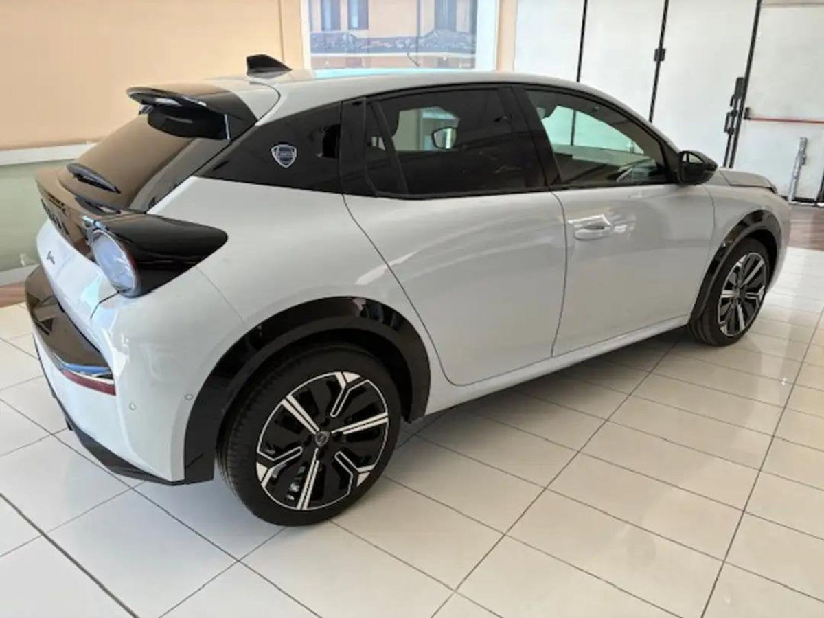 Lancia Ypsilon 1.2 mhev LX 110cv e-dct (3)