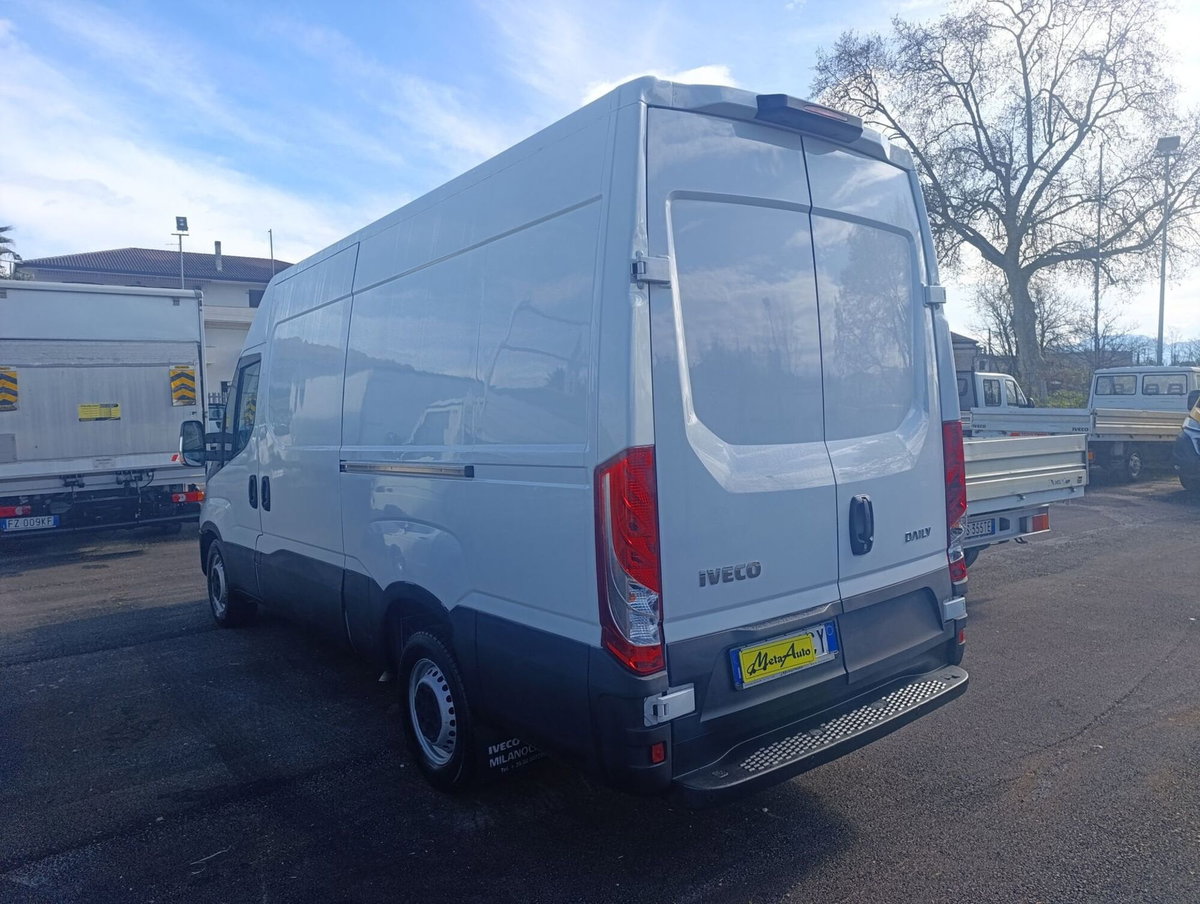 Iveco Daily Furgone 35 S14 V H2 3520L LD (4)