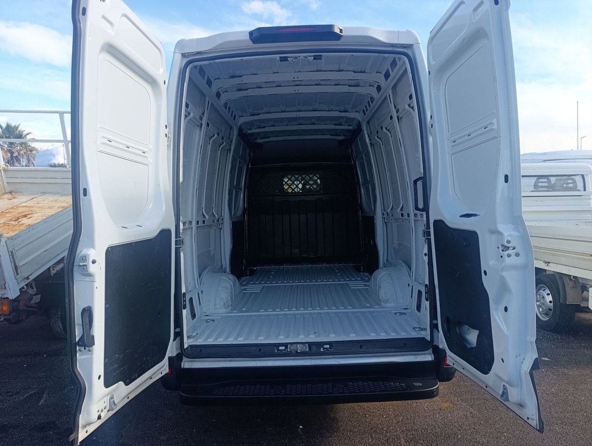 Iveco Daily Furgone 35 S14 V H2 3520L LD (5)