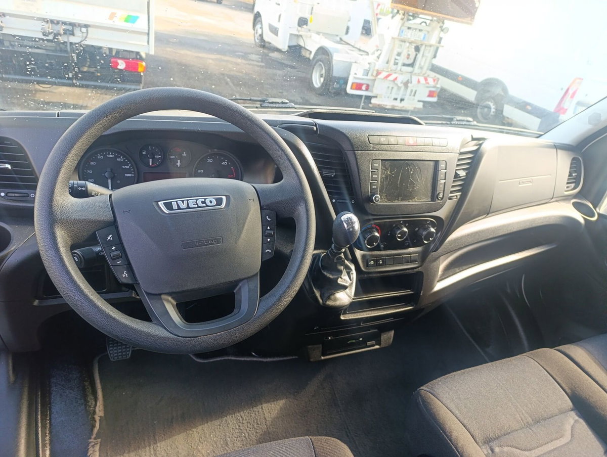 Iveco Daily Furgone 35 S14 V H2 3520L LD (8)