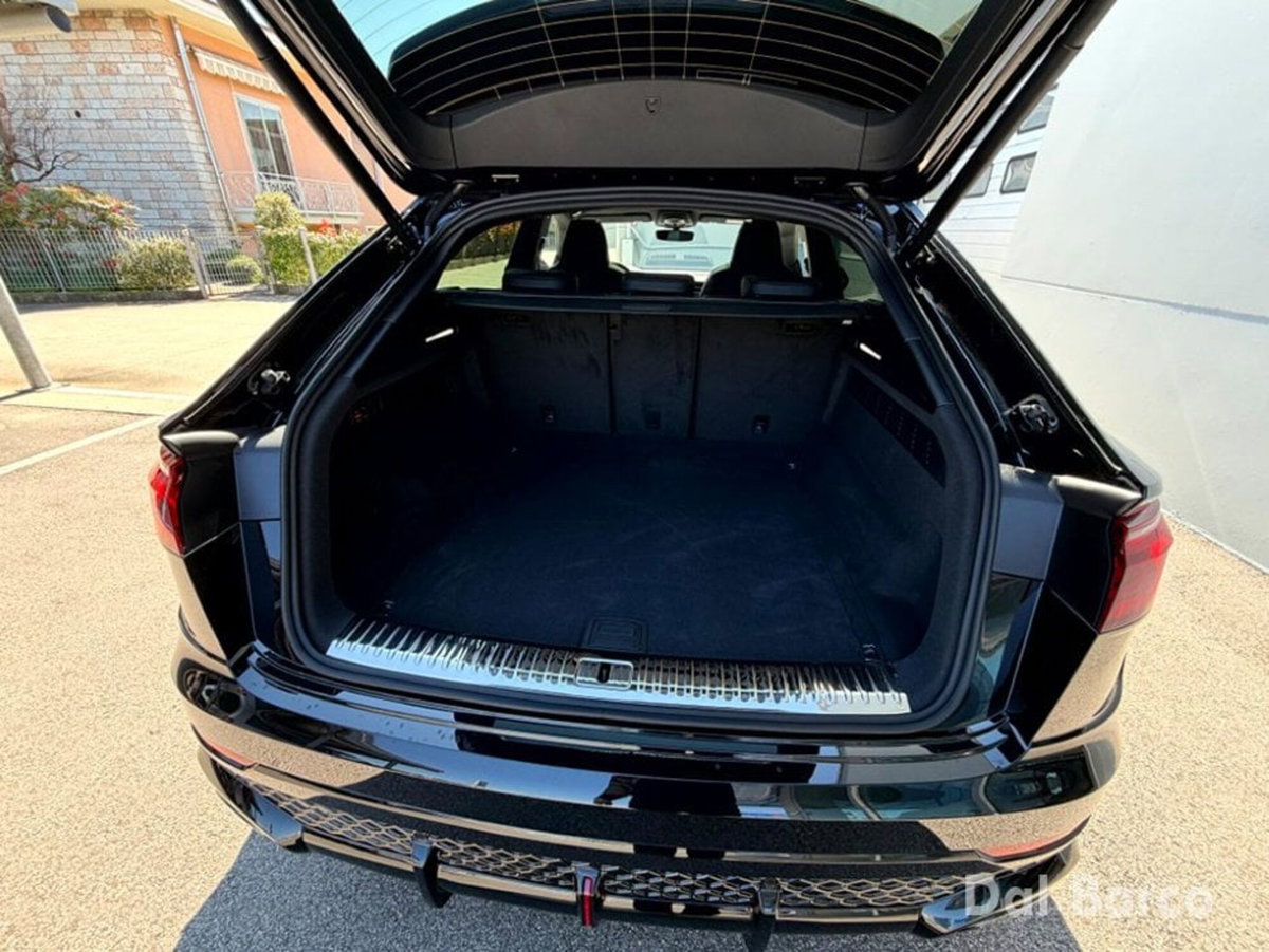 Audi RS Q8 Q8 4.0 mhev 48V performance 640cv tiptronic (13)