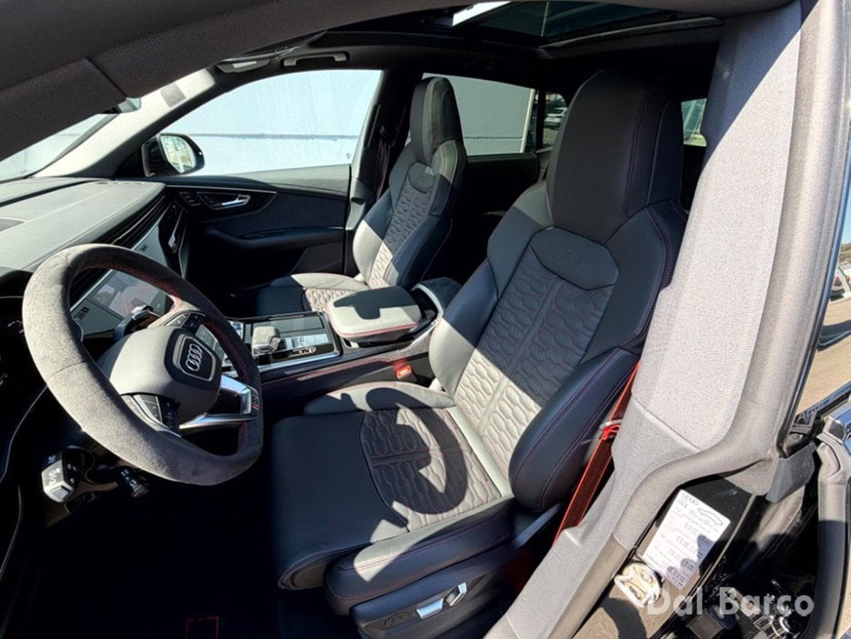 Audi RS Q8 Q8 4.0 mhev 48V performance 640cv tiptronic (16)
