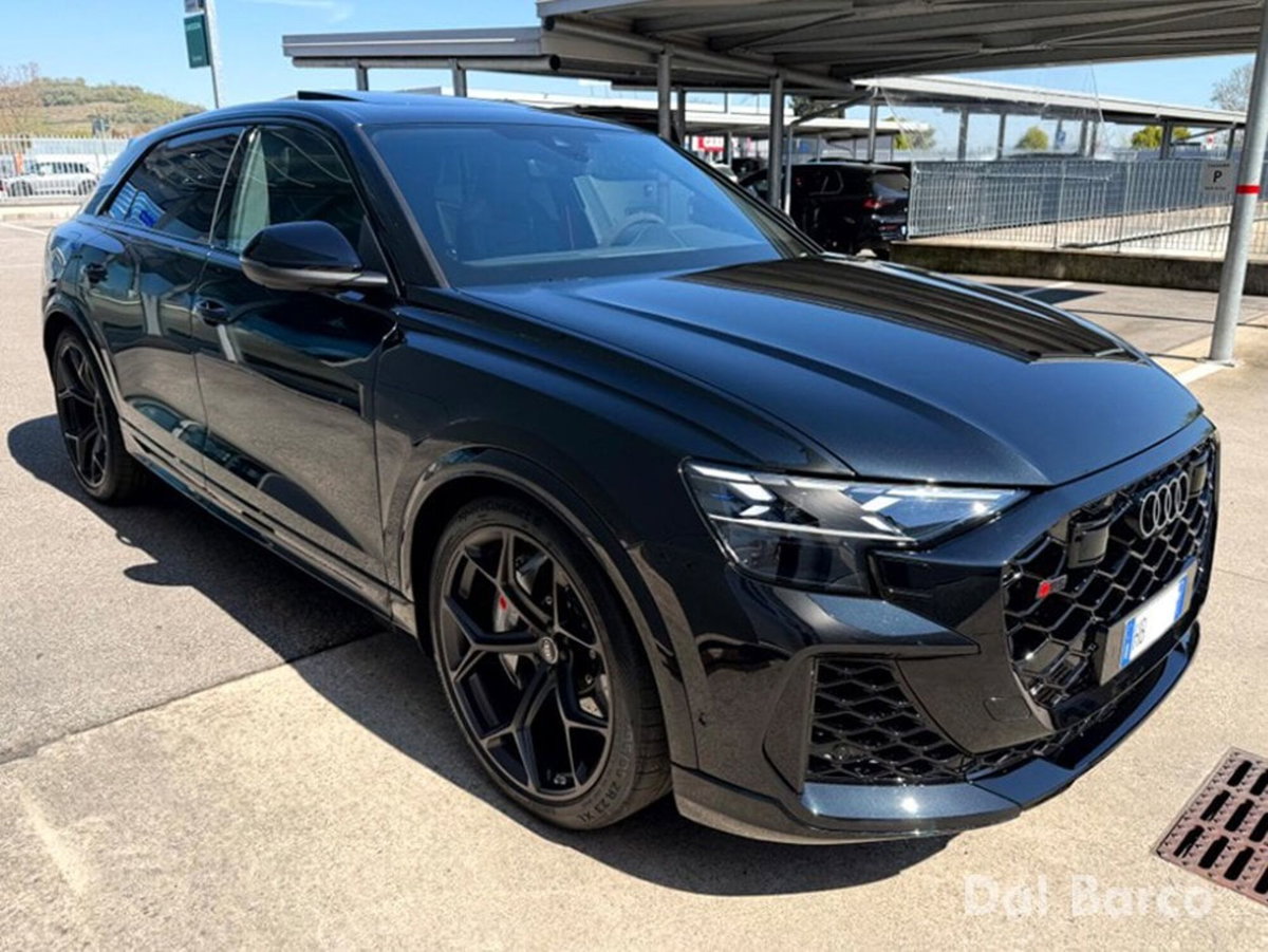 Audi RS Q8 Q8 4.0 mhev 48V performance 640cv tiptronic (3)