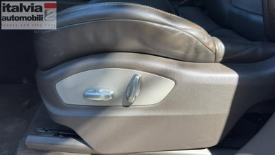 Porsche Cayenne 3.0 Diesel Platinum Edition (11)