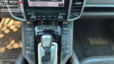 Porsche Cayenne 3.0 Diesel Platinum Edition (15)