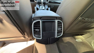 Porsche Cayenne 3.0 Diesel Platinum Edition (17)