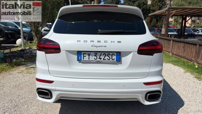 Porsche Cayenne 3.0 Diesel Platinum Edition (2)
