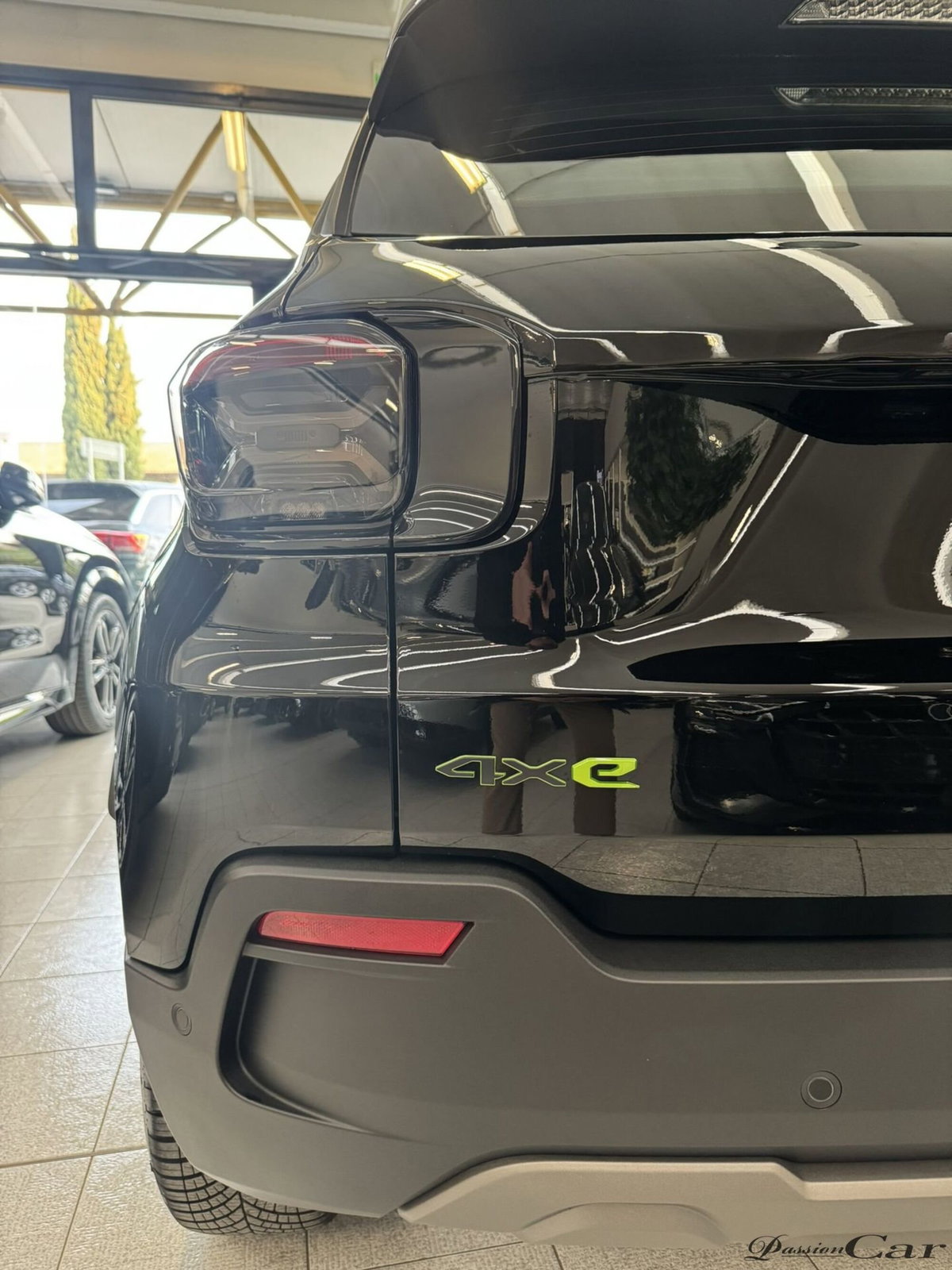 Jeep Avenger 1.2 turbo e-hybrid mhev Upland 4xe 145cv edct6 (5)
