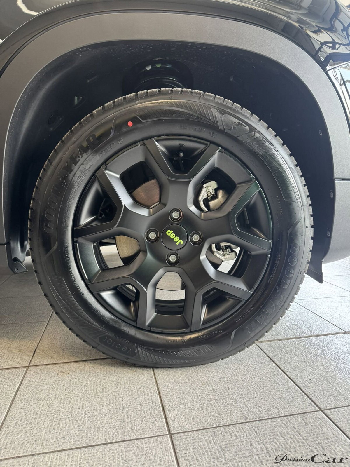 Jeep Avenger 1.2 turbo e-hybrid mhev Upland 4xe 145cv edct6 (7)