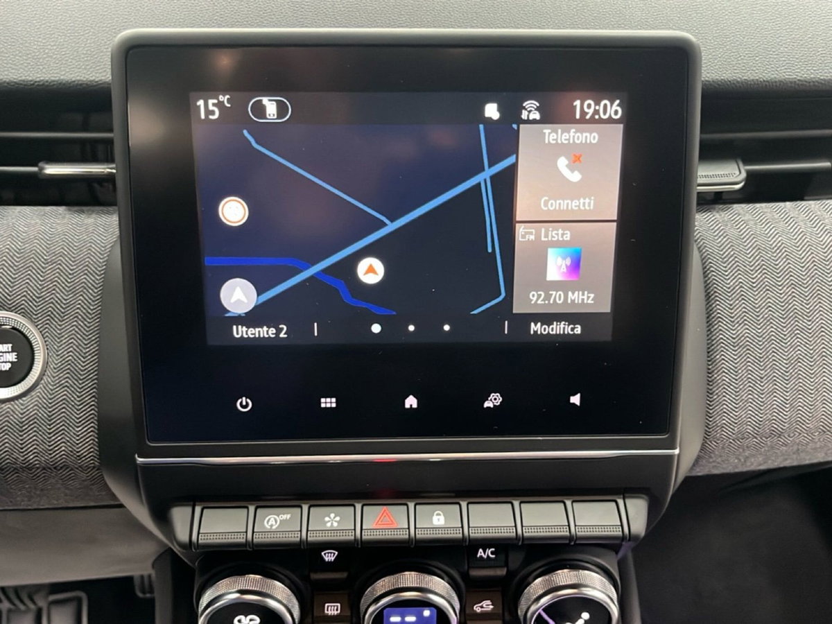 Renault Clio TCe 90 CV 5 porte Techno (14)