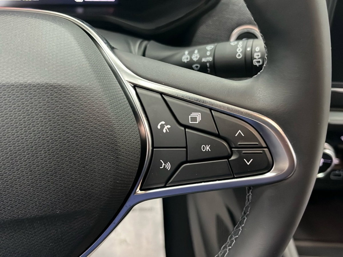 Renault Clio TCe 90 CV 5 porte Techno (19)