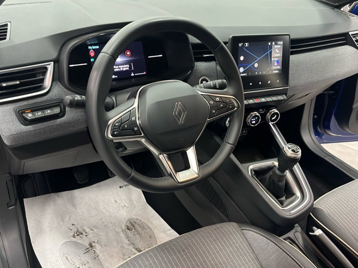 Renault Clio TCe 90 CV 5 porte Techno (8)