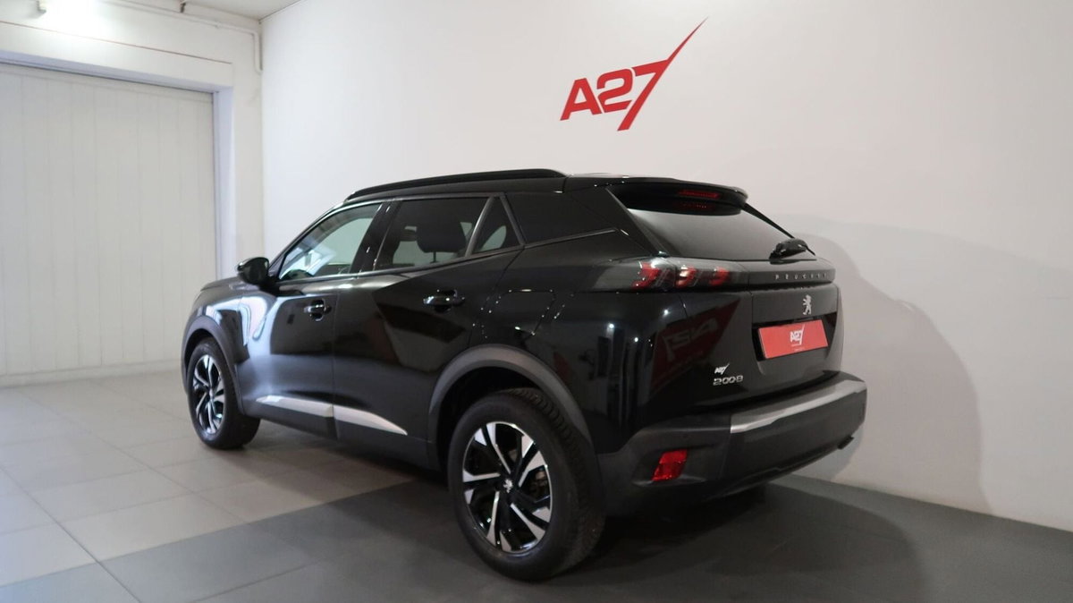 Peugeot 2008 1.2 puretech Active s&s 100cv (5)