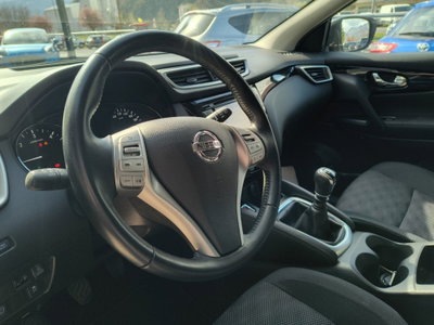 Nissan Qashqai 1.6 dCi 4WD N-Connecta (14)