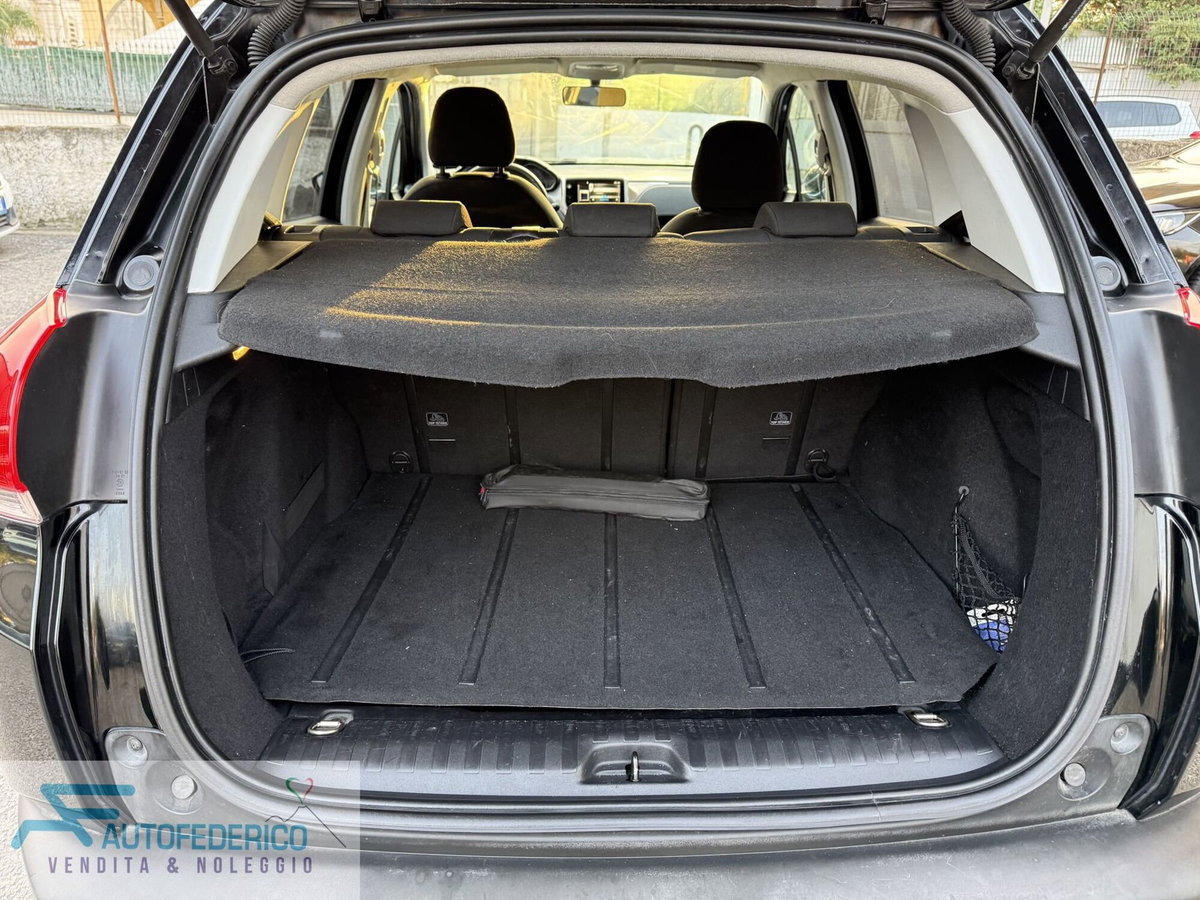 Peugeot 2008 VTi 82CV Allure (13)