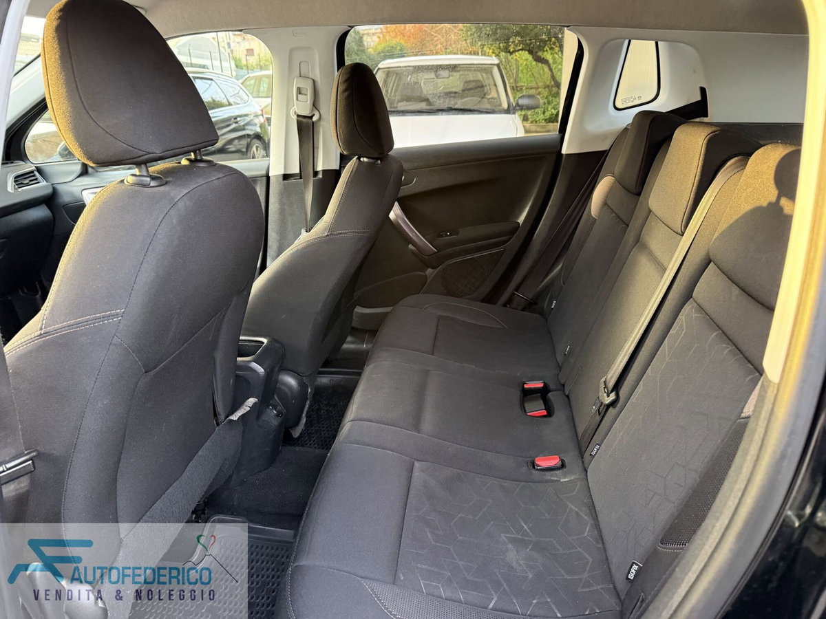 Peugeot 2008 VTi 82CV Allure (9)