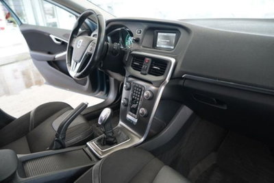 Volvo V40 D2 1.6 Kinetic (16)