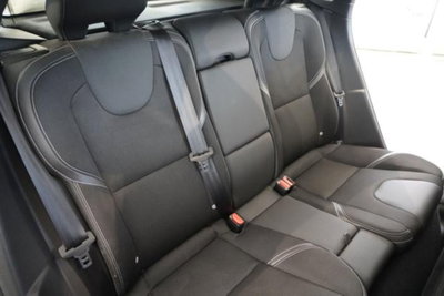 Volvo V40 D2 1.6 Kinetic (19)