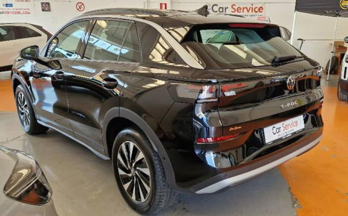 Volkswagen T-Roc 1.5 etsi Life 115cv dsg (5)