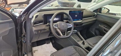 Volkswagen T-Roc 1.5 etsi Life 115cv dsg (7)