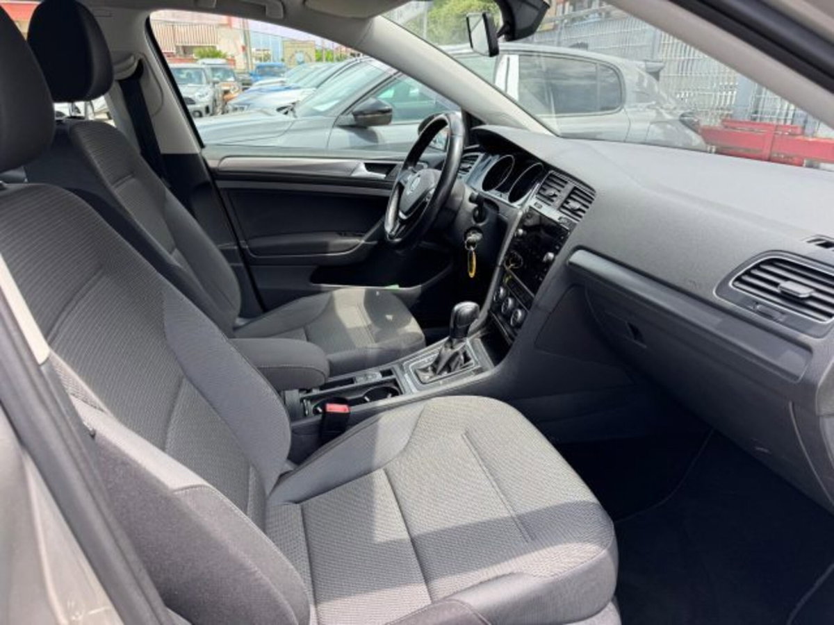 Volkswagen Golf 1.5 TGI DSG 5p. Executive BlueMotion Technology (13)