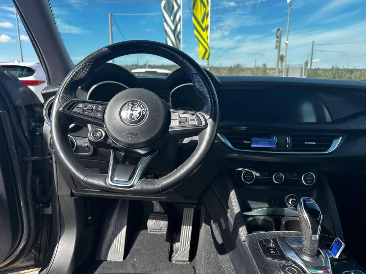 Alfa Romeo Stelvio Stelvio 2.2 Turbodiesel 190 CV AT8 RWD Sprint (11)
