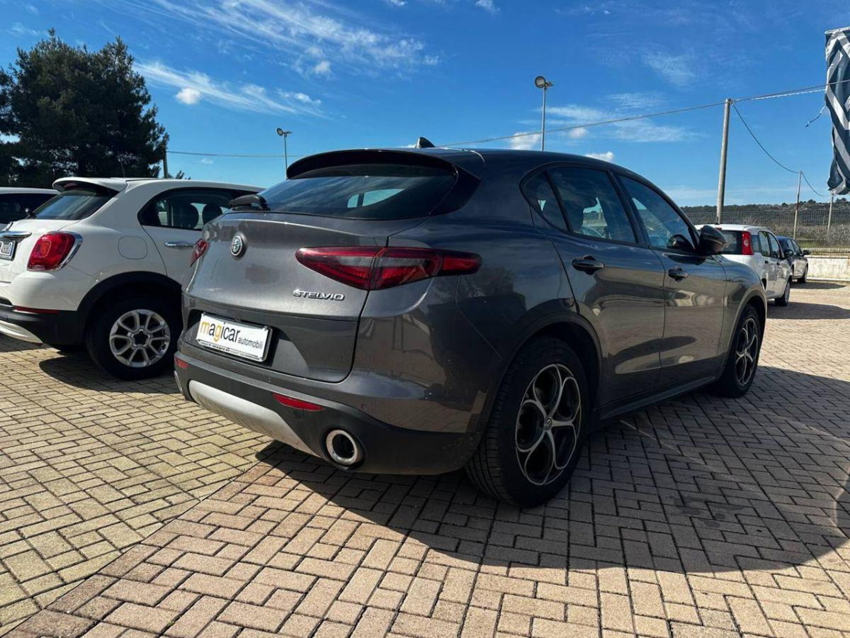 Alfa Romeo Stelvio Stelvio 2.2 Turbodiesel 190 CV AT8 RWD Sprint (4)
