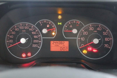 Fiat Grande Punto 1.3 MJT 75 CV 5 porte Dynamic (9)