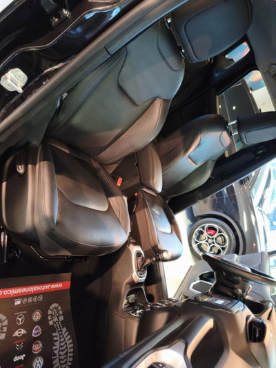 Jeep Renegade 2.0 Mjt 140CV 4WD Active Drive Limited (11)