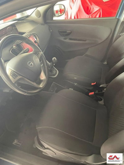 Lancia Ypsilon 1.0 FireFly 5 porte S&S Hybrid Gold Plus (4)