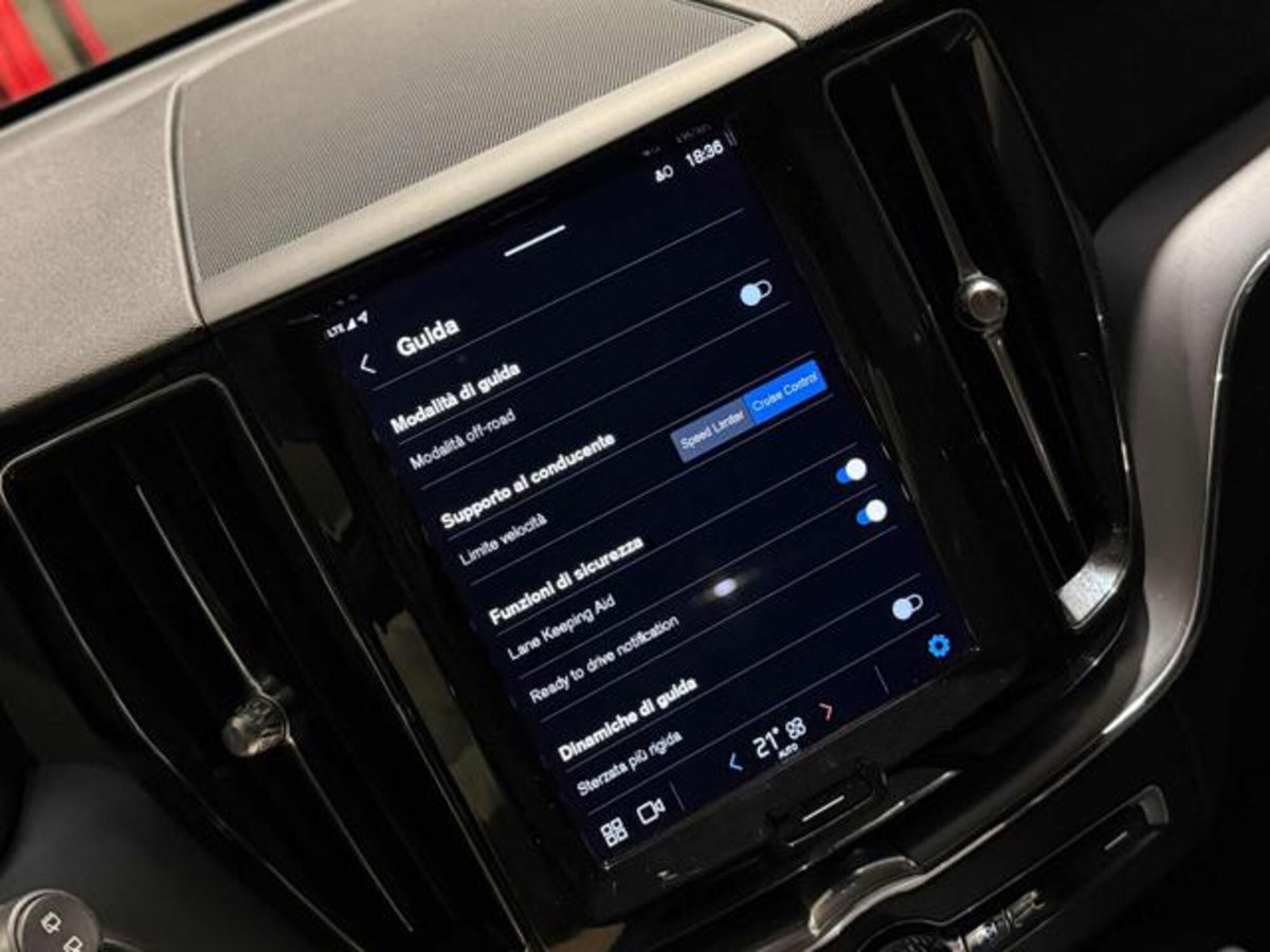 Volvo XC60 B4 Geartronic Momentum Pro (17)