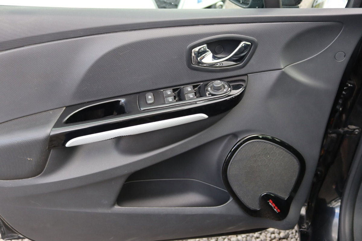Renault Clio Sporter 1.5 dCi 8V 90CV Start&Stop Energy (9)