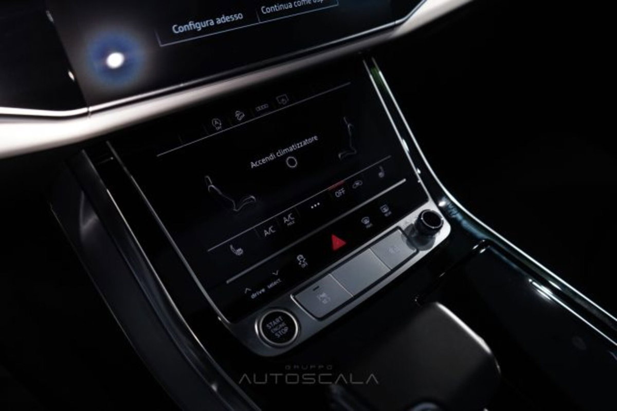 Audi Q8 3.0 tdi mhev S line edition quattro 286cv tiptronic (15)