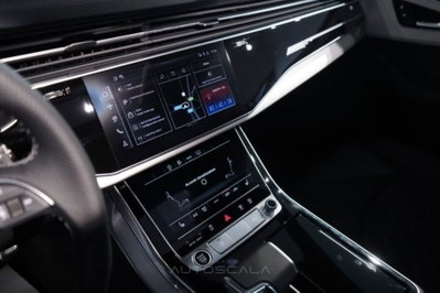 Audi Q8 3.0 tdi mhev S line edition quattro 286cv tiptronic (14)
