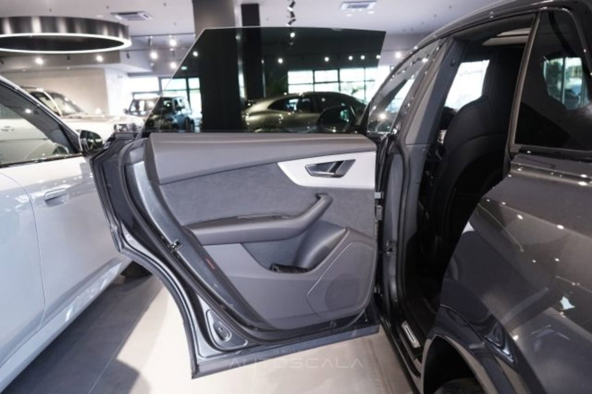 Audi Q8 3.0 tdi mhev S line edition quattro 286cv tiptronic (19)