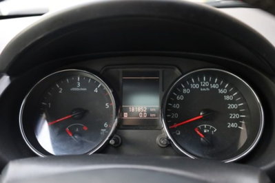 Nissan Qashqai 2.0 dCi DPF 4WD aut. n-tec (3)