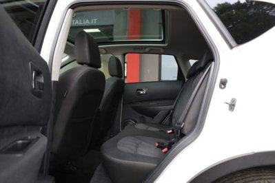 Nissan Qashqai 2.0 dCi DPF 4WD aut. n-tec (5)