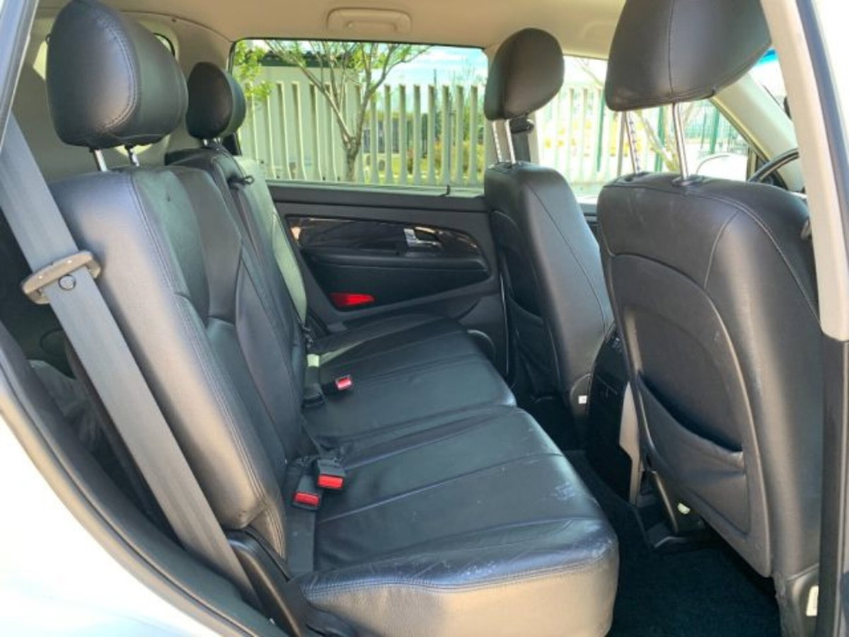Ssangyong Rexton W Xdi 4WD A/T Top (12)