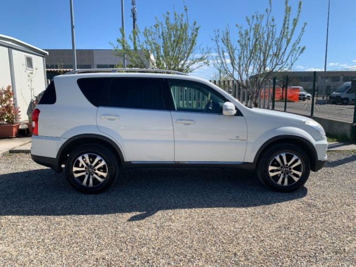 Ssangyong Rexton W Xdi 4WD A/T Top (4)